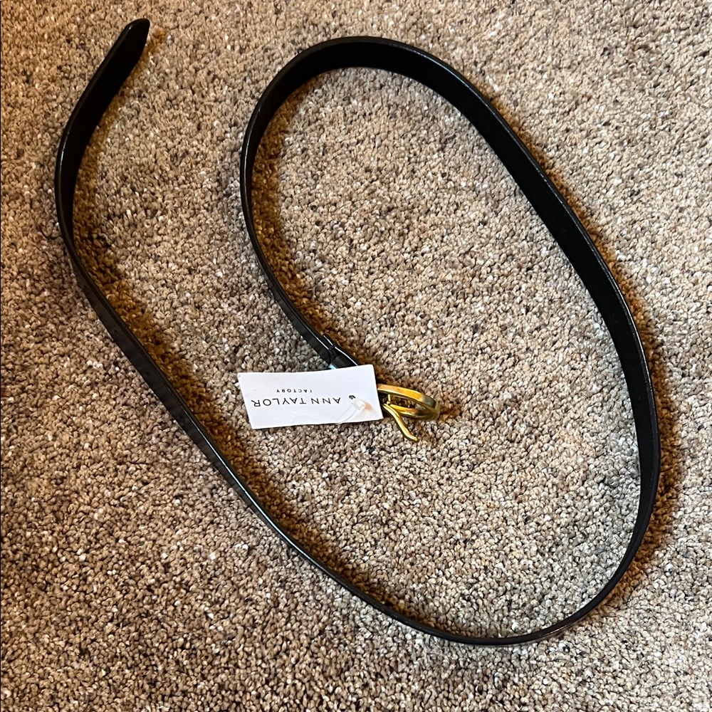 Ann Taylor Factory navy belt 39”